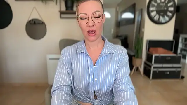 Sacha-xx online show from March 24, 2026, 11:48 am