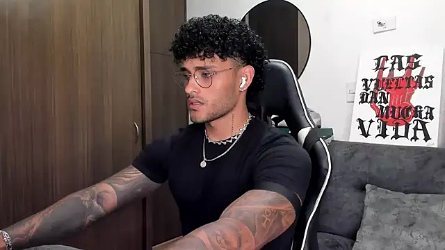 Alessandro Vanni online show from October 5, 2025, 11:13 pm