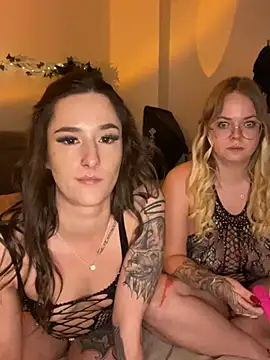 Snapshot of joanaelaa chatting on December 15, 2024, 6:26 pm joanaelaa online show from December 15, 2024, 6:26 pm