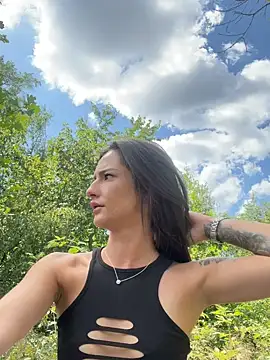 joanaelaa online show from July 12, 2026, 1:35 pm