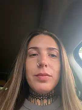 joanaelaa online show from July 17, 2026, 7:41 pm