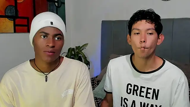 Snapshot of CrissBrownxxx chatting on October 22, 2025, 1:28 am CrissBrownxxx online show from October 22, 2025, 1:28 am