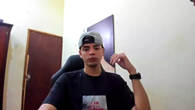 dylancrugerx online show from December 22, 2024, 9:20 pm