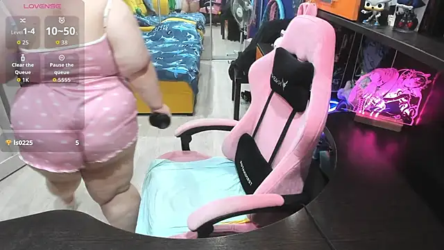 Softie Sofy online show from October 2, 2025, 3:24 am