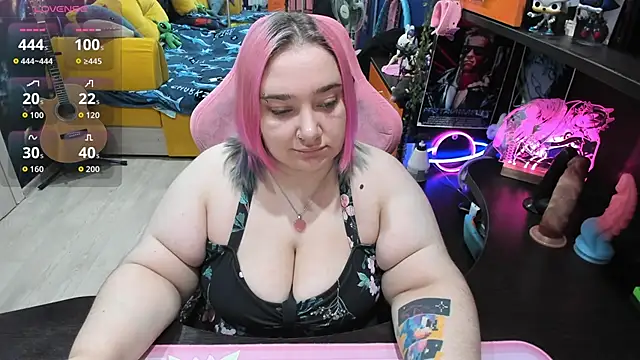 Softie Sofy online show from October 9, 2025, 2:20 am