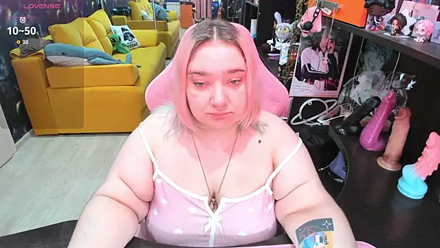 Softie Sofy online show from July 5, 2026, 1:56 am