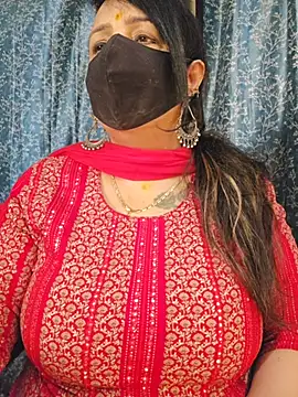 cute-tanvi online show from May 18, 2026, 12:18 am