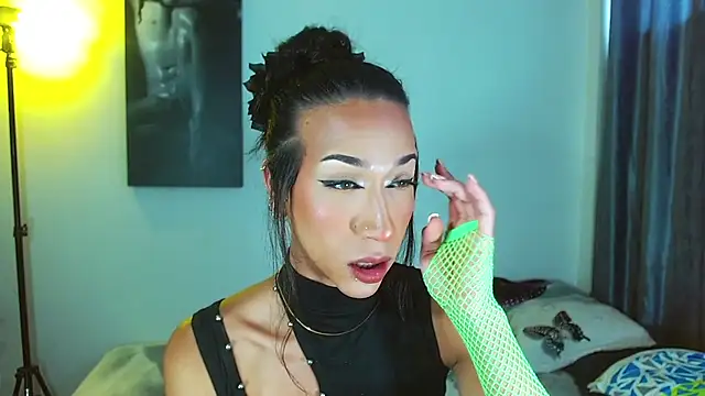 Snapshot of Kenisha_Sweet chatting on November 23, 2025, 4:29 pm Kenisha Sweet online show from November 23, 2025, 4:29 pm