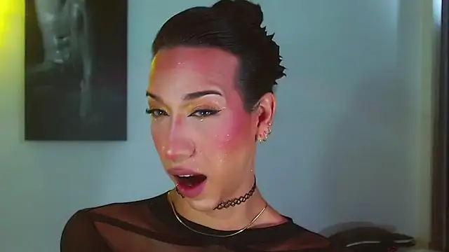 Snapshot of Kenisha_Sweet chatting on December 14, 2025, 7:18 pm Kenisha Sweet online show from December 14, 2025, 7:18 pm