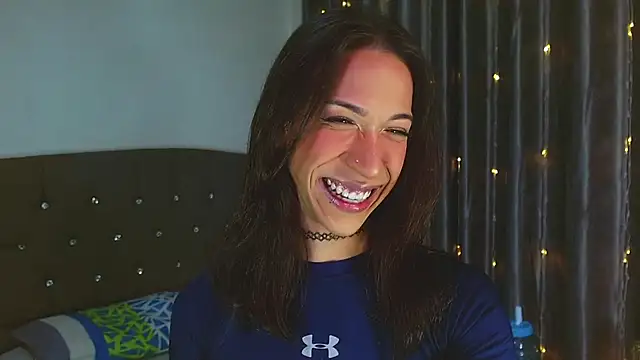 Snapshot of Kenisha_Sweet chatting on January 15, 2026, 1:43 am Kenisha Sweet online show from January 15, 2026, 1:43 am