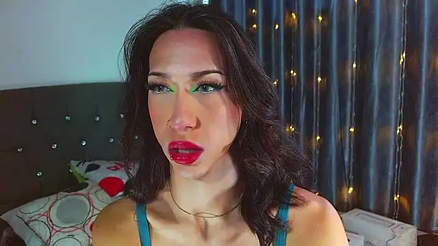 Snapshot of Kenisha_Sweet chatting on February 13, 2026, 7:32 pm Kenisha Sweet online show from February 13, 2026, 7:32 pm