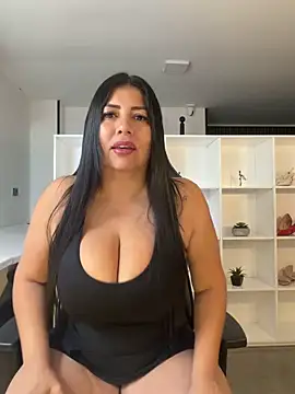 Snapshot of natural_bigboobs chatting on April 5, 2026, 11:40 am natural bigboobs online show from April 5, 2026, 11:40 am