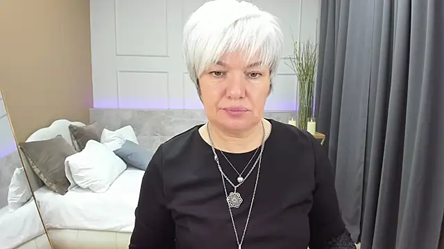 CarmenSoft online show from December 21, 2024, 8:43 pm