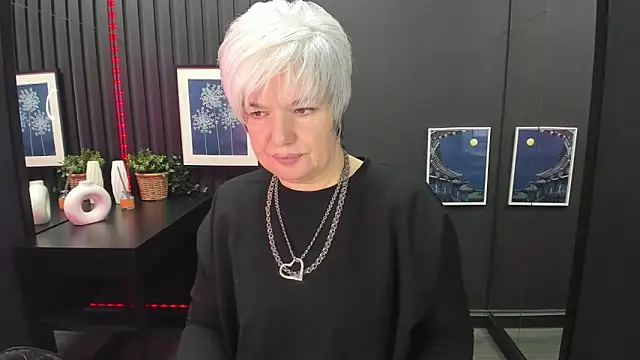 CarmenSoft online show from January 3, 2025, 8:43 pm