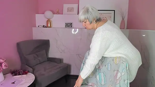 CarmenSoft online show from January 29, 2025, 3:22 am