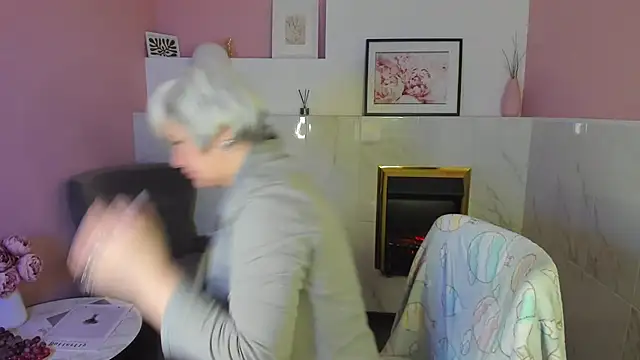 CarmenSoft online show from February 6, 2025, 4:10 am