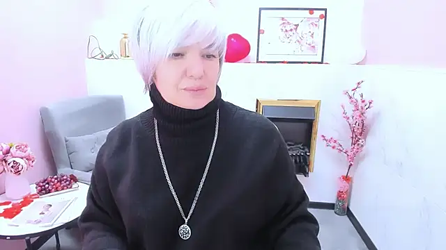 CarmenSoft online show from February 16, 2026, 8:27 pm