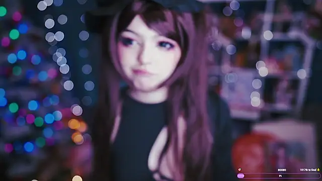 MadnessAlison online show from December 3, 2025, 3:21 pm