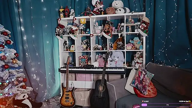 MadnessAlison online show from December 16, 2025, 3:06 pm