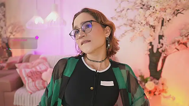 DalahiaRush online show from November 7, 2025, 7:03 pm