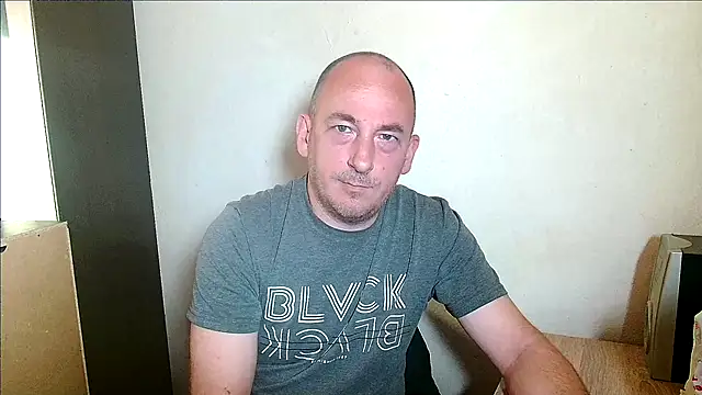 Johan   Barker online show from April 24, 2026, 8:28 am