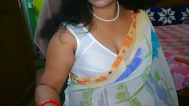 Snapshot of Anushka_21 chatting on December 12, 2024, 6:53 pm Anushka 21 online show from December 12, 2024, 6:53 pm