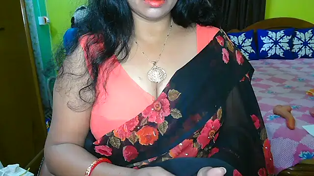 Snapshot of Anushka_21 chatting on January 6, 2025, 12:59 am Anushka 21 online show from January 6, 2025, 12:59 am