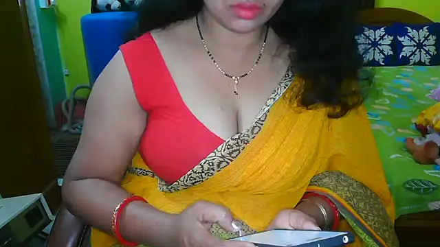 Snapshot of Anushka_21 chatting on March 8, 2025, 2:01 am Anushka 21 online show from March 8, 2025, 2:01 am
