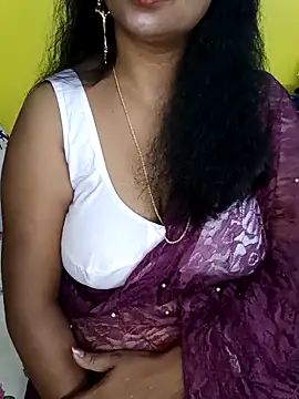 Snapshot of Anushka_21 chatting on September 14, 2025, 5:56 pm Anushka 21 online show from September 14, 2025, 5:56 pm