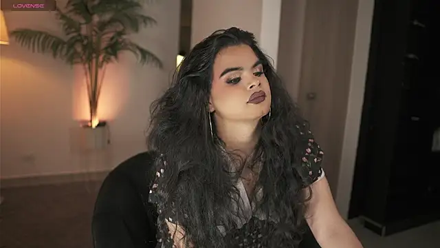 Snapshot of artechloe chatting on April 5, 2026, 2:42 am artechloe online show from April 5, 2026, 2:42 am