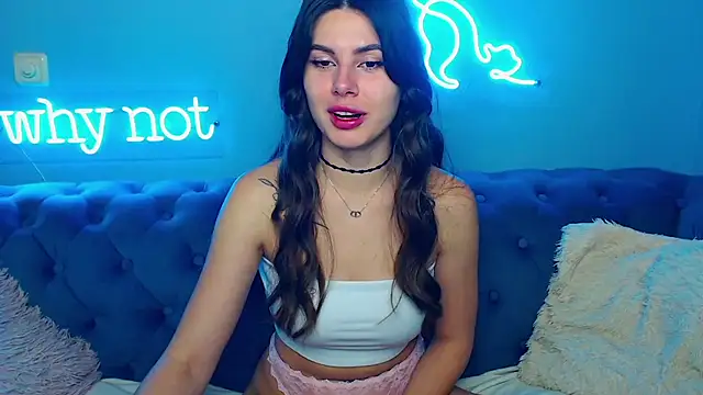 ViollinaLove online show from November 10, 2025, 5:39 am