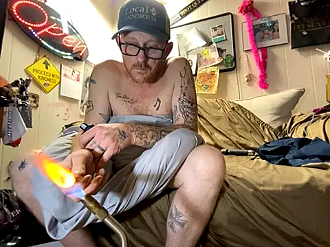 CLoSpunkmeyer69 online show from October 18, 2025, 8:59 am