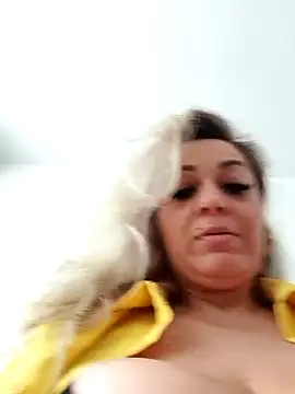 Snapshot of Ruxy42ETT chatting on March 4, 2025, 4:38 am Ruxy42ETT online show from March 4, 2025, 4:38 am