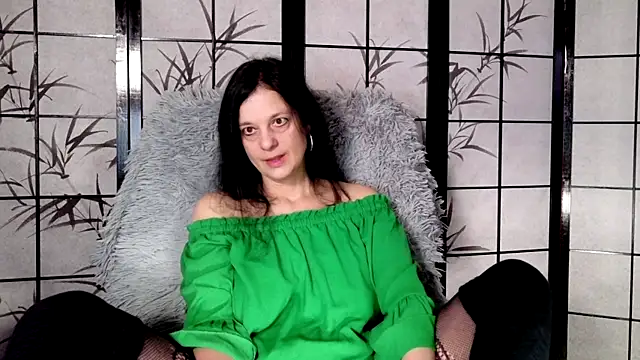 Snapshot of _Sweetlonglips_ chatting on February 24, 2026, 8:01 am Sweetlonglips online show from February 24, 2026, 8:01 am