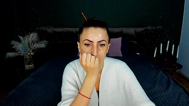 Rebecca Diamond online show from February 13, 2026, 6:20 am