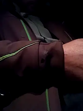 Snapshot of Rolandxxxr chatting on December 1, 2024, 4:29 pm Rolandxxxr online show from December 1, 2024, 4:29 pm