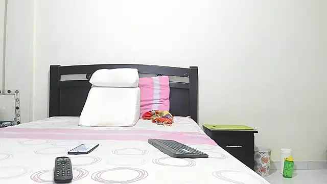 mara2020 69 online show from October 5, 2025, 2:37 pm