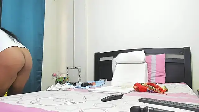 mara2020 69 online show from October 6, 2025, 2:58 pm