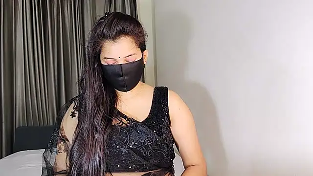 YourLovelyQueen online show from December 24, 2024, 3:58 pm