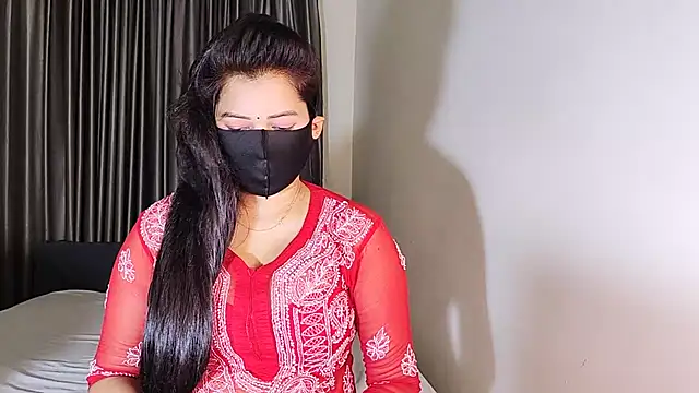 YourLovelyQueen online show from March 20, 2025, 8:19 pm