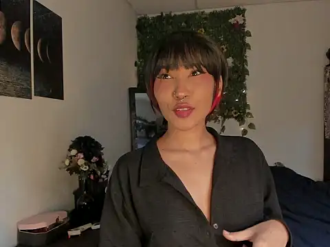 Mary Rosse1 online show from January 13, 2026, 7:41 pm