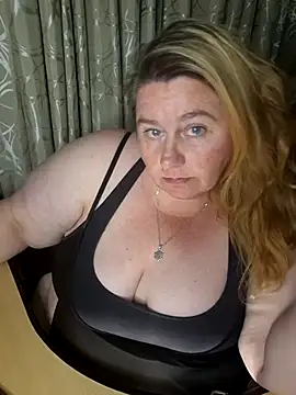 Iceprincess2bad4u online show from October 15, 2025, 6:41 pm