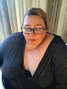 Iceprincess2bad4u online show from April 18, 2026, 6:28 am