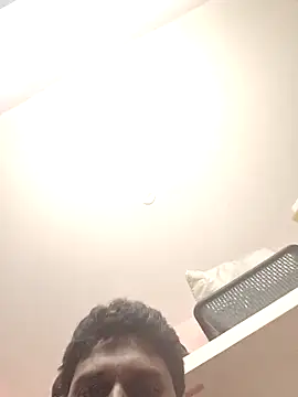 rameshmry1 online show from April 16, 2026, 9:39 pm