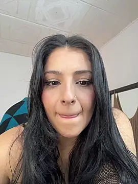 YummyAnna  online show from November 8, 2025, 4:40 pm