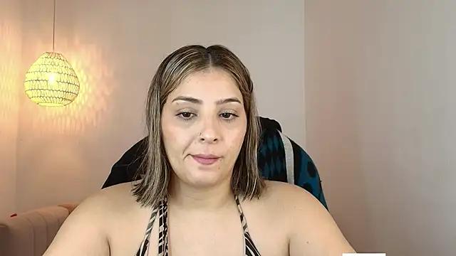Snapshot of YummyAnna_ chatting on June 9, 2026, 7:14 pm YummyAnna online show from June 9, 2026, 7:14 pm