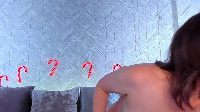 Snapshot of EvaBarsa_ chatting on December 18, 2024, 3:15 am EvaBarsa online show from December 18, 2024, 3:15 am