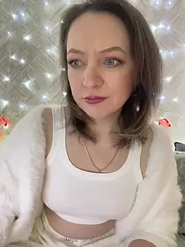 Snapshot of EvaBarsa_ chatting on December 19, 2024, 3:40 am EvaBarsa online show from December 19, 2024, 3:40 am