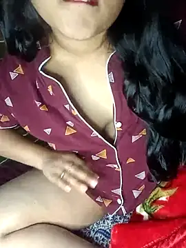 Sweet-Berry online show from March 14, 2025, 5:46 pm