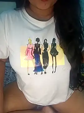 Sweet-Berry online show from October 4, 2025, 7:56 pm